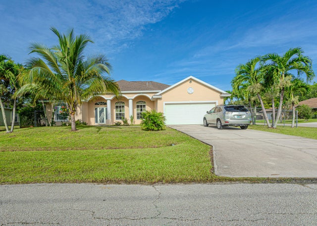 1518 Sw Hutchins Street, Port Saint Lucie