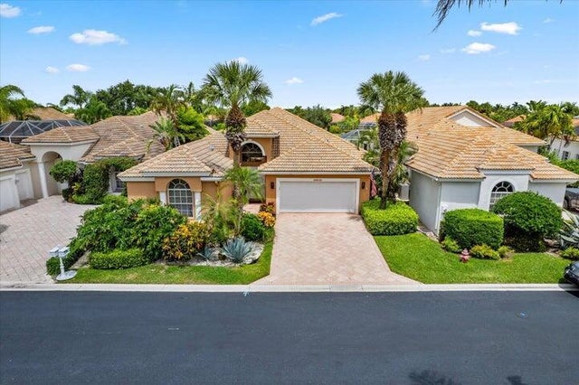 1 of 72 - 10786 Greenbriar Villa Drive, Lake Worth, FL