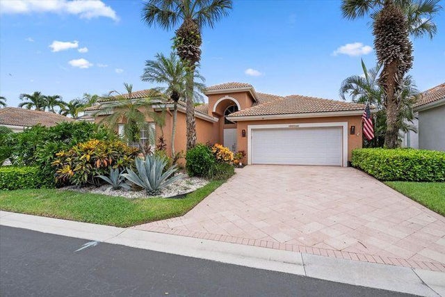 2 of 72 - 10786 Greenbriar Villa Drive, Lake Worth, FL