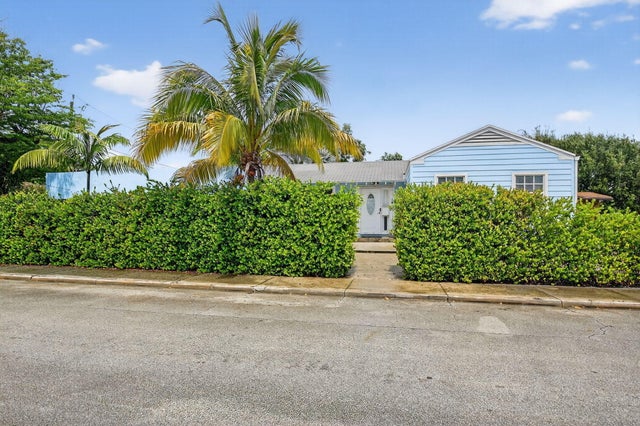 5 of 74 - 1201 N Ocean Breeze, Lake Worth Beach, FL