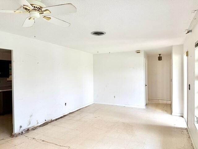 3 of 16 - 2400 Bimini Drive, West Palm Beach, FL