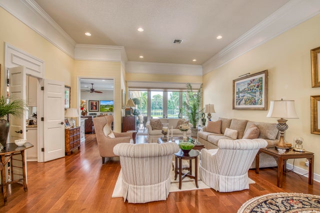 4 of 42 - 144 Oakwood Lane, Palm Beach Gardens, FL