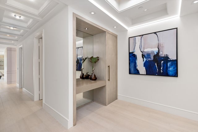 1 of 34 - 150 Bradley Place #112, Palm Beach, FL