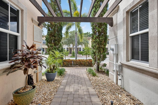 3 of 60 - 8337 Cocoplum Sound Lane, West Palm Beach, FL
