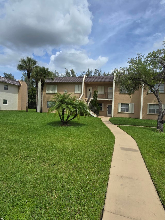 1 of 22 - 140 Lake Meryl Drive #233, West Palm Beach, FL