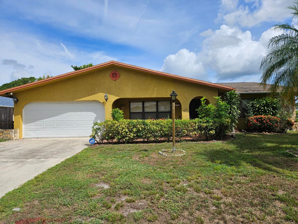 899 Se Walters Terrace, Port Saint Lucie