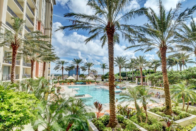 1 of 4 - 550 Okeechobee Boulevard #522, West Palm Beach, FL