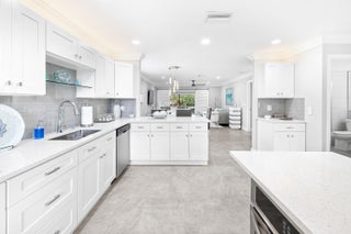 Photo of Listing #RX-11121995