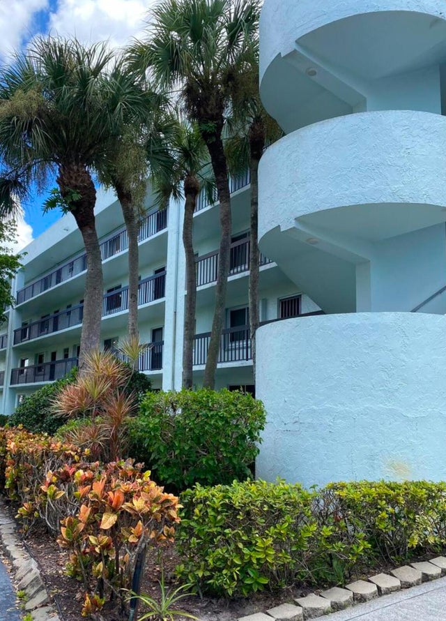 1 of 18 - 6698 10th Avenue N #408, Lake Worth, FL