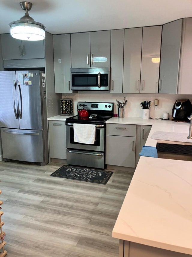 4 of 18 - 6698 10th Avenue N #408, Lake Worth, FL