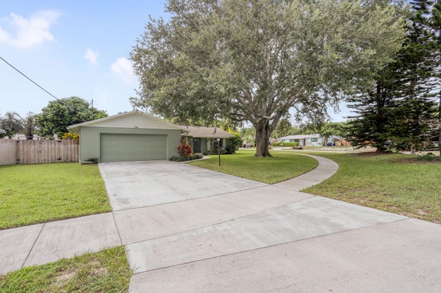 2 of 32 - 7190 Se Hobe Terrace, Hobe Sound, FL