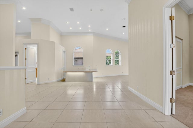 5 of 72 - 2525 Seminole Circle, West Palm Beach, FL
