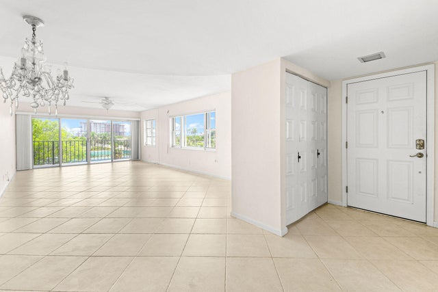 3 of 46 - 801 Lake Shore Drive #419, Lake Park, FL