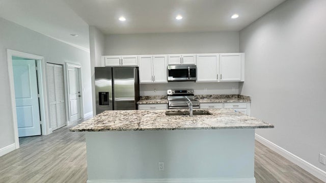 1 of 11 - 1195 13th Avenue Sw, Vero Beach, FL