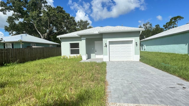2 of 11 - 1195 13th Avenue Sw, Vero Beach, FL