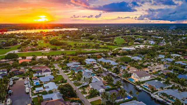 3 of 63 - 19 Leeward Circle, Tequesta, FL