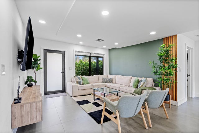5 of 38 - 1300 Se 1st Way, Deerfield Beach, FL