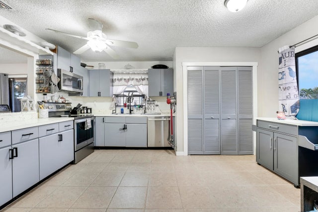 5 of 23 - 4181 Willowood Lane, Lake Worth, FL