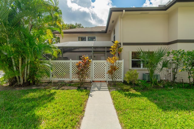1 of 31 - 46 Essex Court #a, Royal Palm Beach, FL
