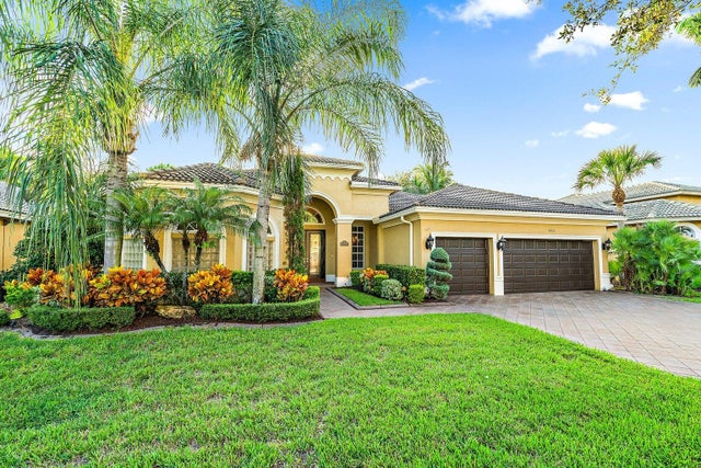 3 of 32 - 10625 Oak Meadow Lane, Lake Worth, FL