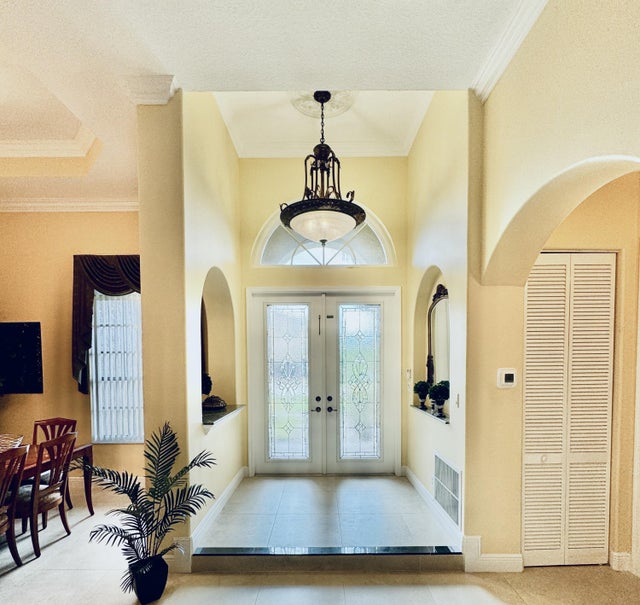 4 of 32 - 10625 Oak Meadow Lane, Lake Worth, FL