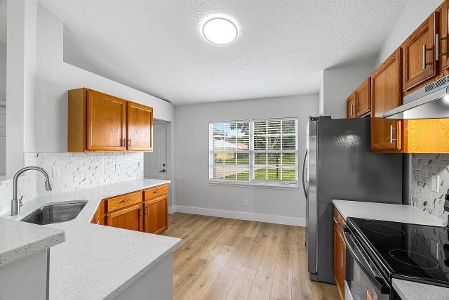 4 of 38 - 1118 9th Square, Vero Beach, FL