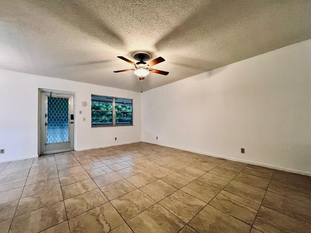 5 of 16 - 89 Canterbury D, West Palm Beach, FL