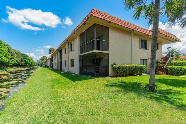3 of 29 - 341 Lakeview Drive #203, Weston, FL