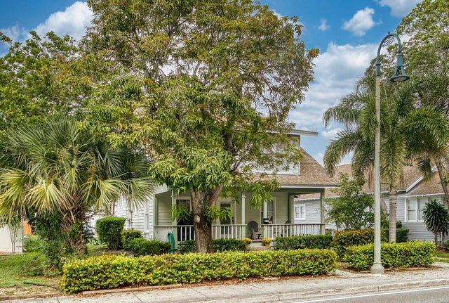 5 of 43 - 217 S Federal Highway, Lake Worth, FL