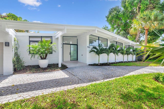 2 of 26 - 7512 W Lake Drive, Lake Clarke Shores, FL
