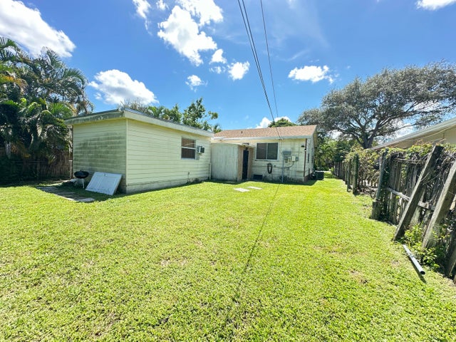 4 of 5 - 225 Ne 13th Street, Delray Beach, FL