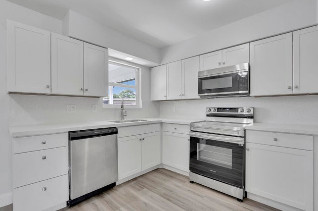 1 of 27 - 119 Se Camino Street, Port Saint Lucie, FL