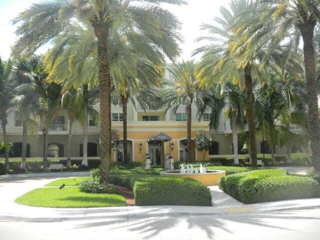 1 of 33 - 802 W Windward Way #211, Lantana, FL