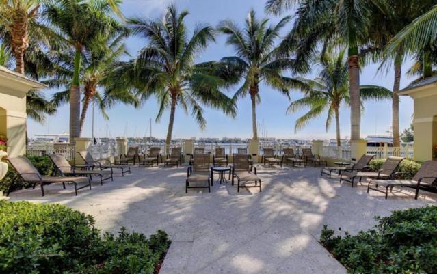 5 of 33 - 802 W Windward Way #211, Lantana, FL