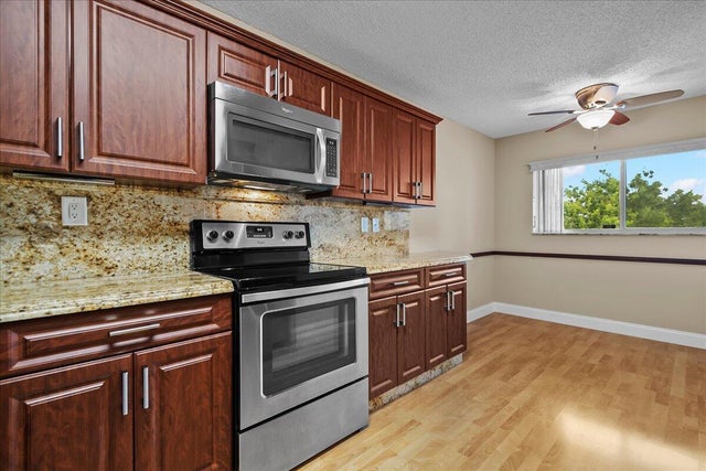 2 of 35 - 4734 Lucerne Lakes Boulevard E #302, Lake Worth, FL