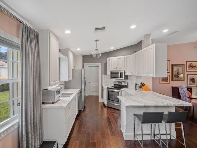 4 of 15 - 1342 Saint Lawrence Drive, Palm Beach Gardens, FL