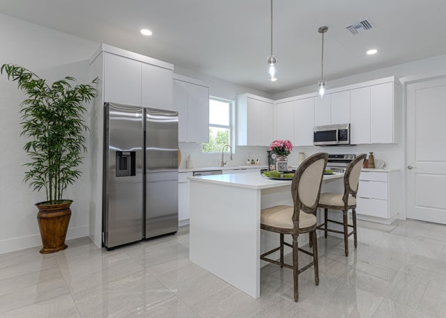 4 of 38 - 3798 Coconut Road, Palm Springs, FL