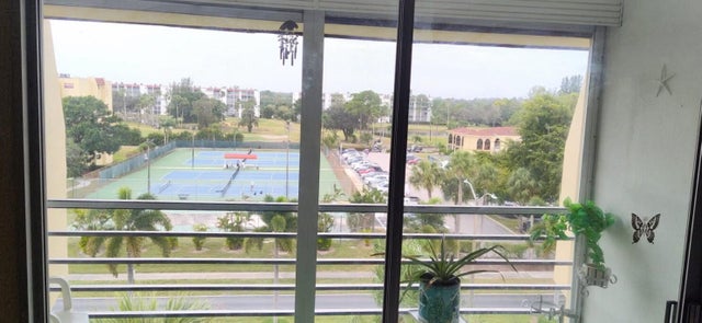 2 of 30 - 3590 Via Poinciana #607, Lake Worth, FL