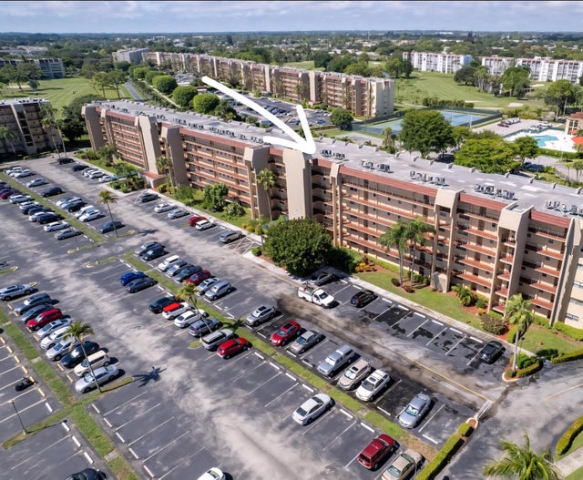 3 of 30 - 3590 Via Poinciana #607, Lake Worth, FL