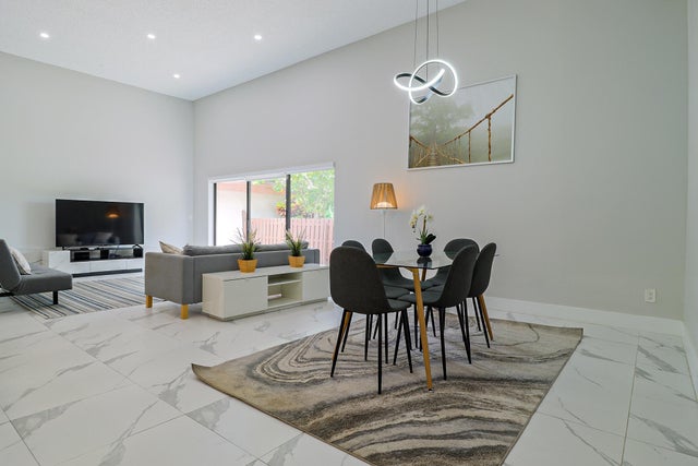 5 of 102 - 605 Leslie Dr Drive, Hallandale Beach, FL