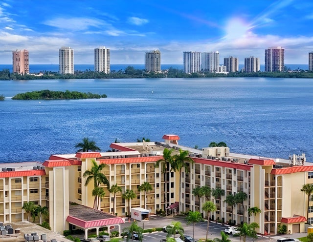 1 of 45 - 100 Paradise Harbour 502 Boulevard #502, North Palm Beach, FL