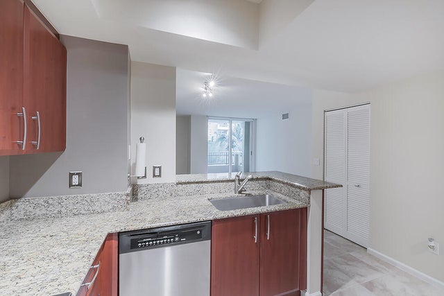 2 of 15 - 403 S Sapodilla Avenue #302, West Palm Beach, FL