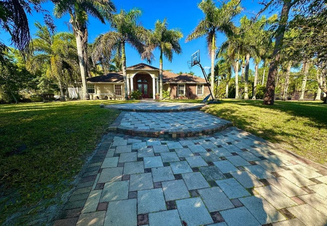 9117 Mandarin Boulevard, The Acreage
