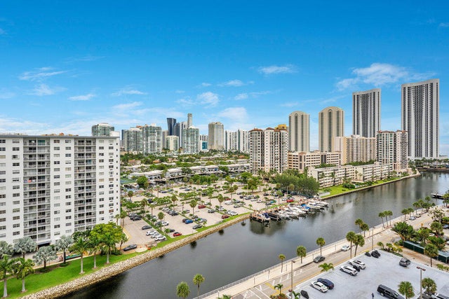 3 of 30 - 500 Bayview Drive #1521, Sunny Isles Beach, FL