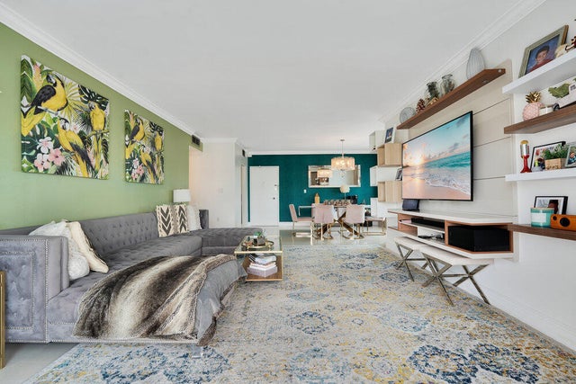 4 of 30 - 500 Bayview Drive #1521, Sunny Isles Beach, FL