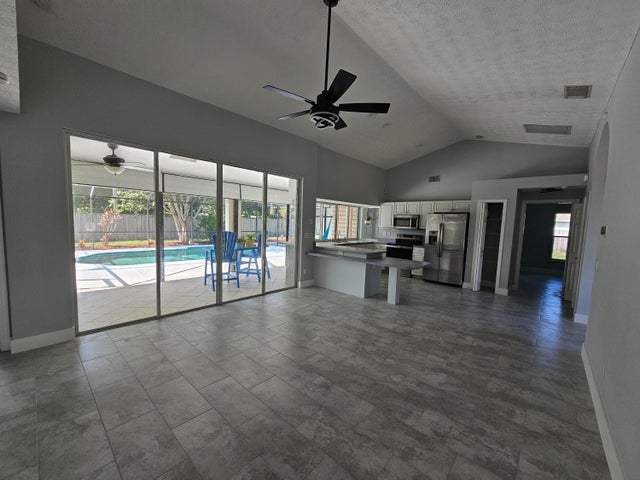 5 of 23 - 1358 Sw Del Rio Boulevard, Port Saint Lucie, FL