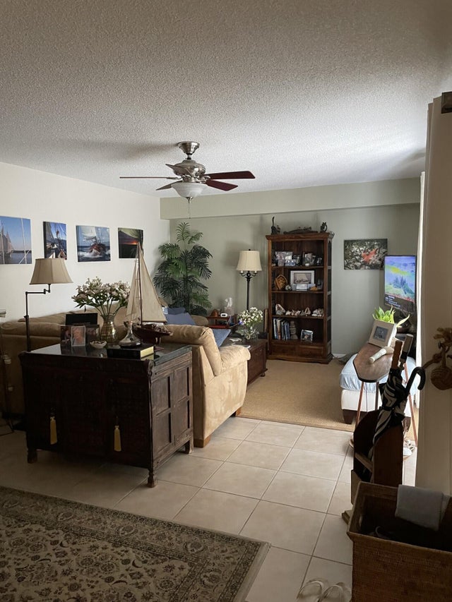 4 of 12 - 1617 16th Way, West Palm Beach, FL