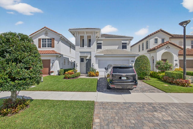 2 of 54 - 150 Bonnette Hunt Club Lane, Palm Beach Gardens, FL