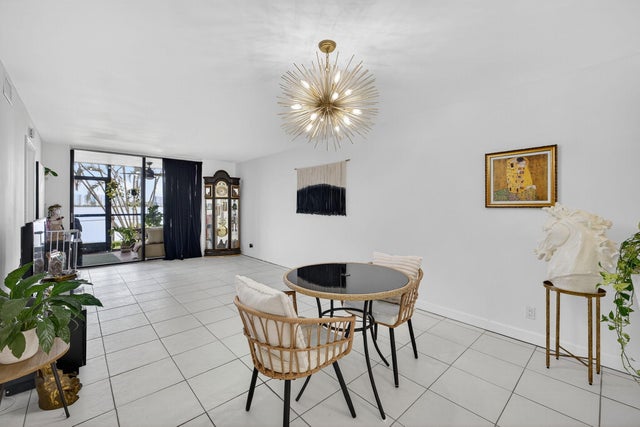 3 of 35 - 118 Lake Emerald Drive #102, Oakland Park, FL