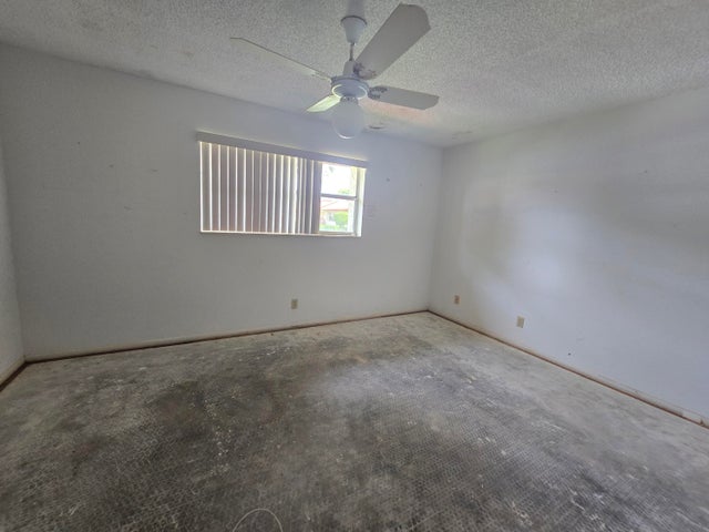 5 of 31 - 449 Lake Helen Drive, West Palm Beach, FL